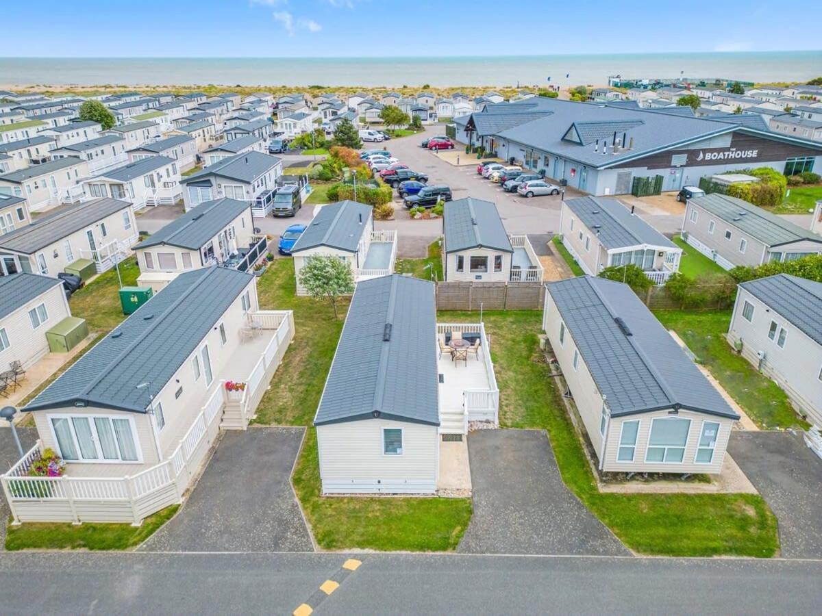 Escape To Paradise At Pevensey Bay Holiday Park 13 Woodland Walk Villa Exterior foto